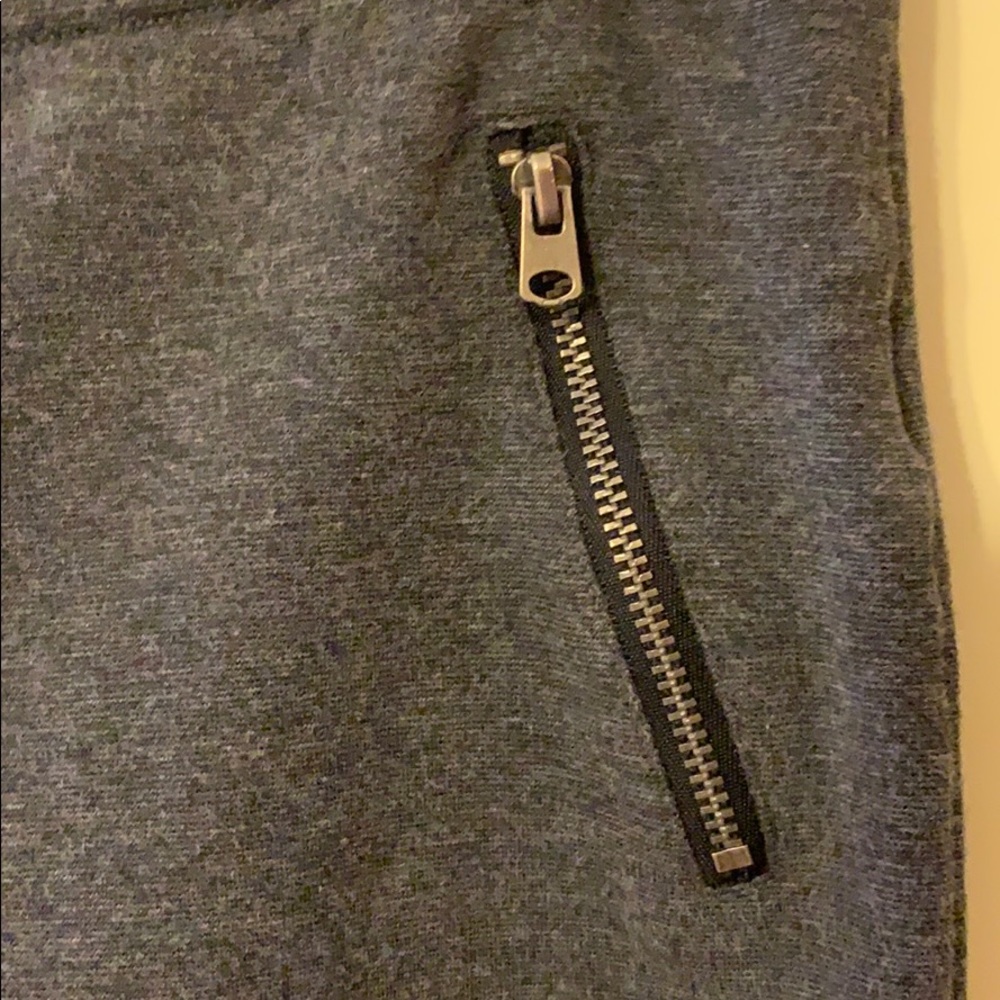 Hollister Gray Faux Zipper Pocket Jegging - Picture 5 of 7